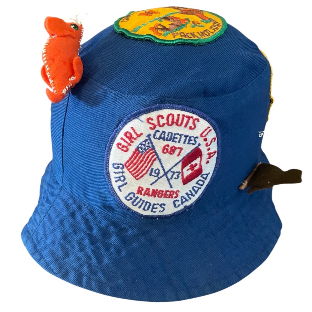 Vintage 1969 Girl Scout Art Camp Keen Lake Niagara Area Patch Hat Craft Pins